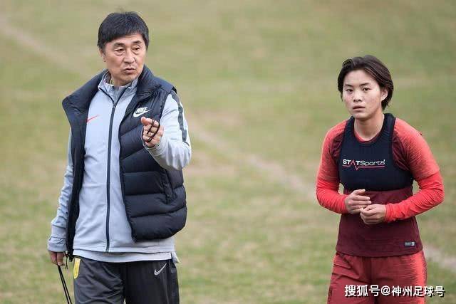 我郑重决定以后不再参加陈小春的演唱会