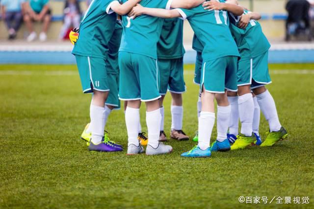 杜兰特训练师：篮球需要团队合作，不应孤立一人